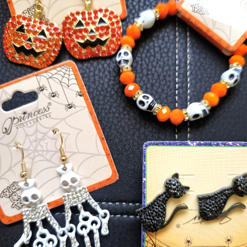 Adorable Halloween Earrings ^ Bracelet